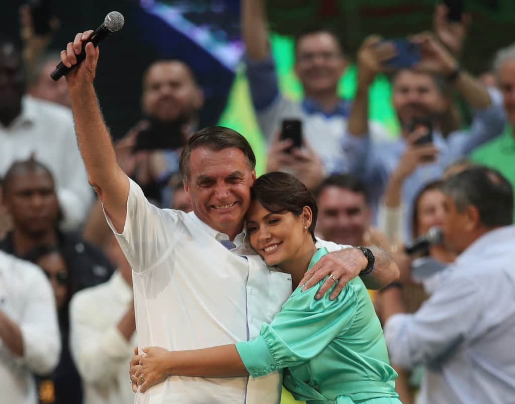 Brasil: Michelle Bolsonaro debió ser internada por sufrir una jaqueca