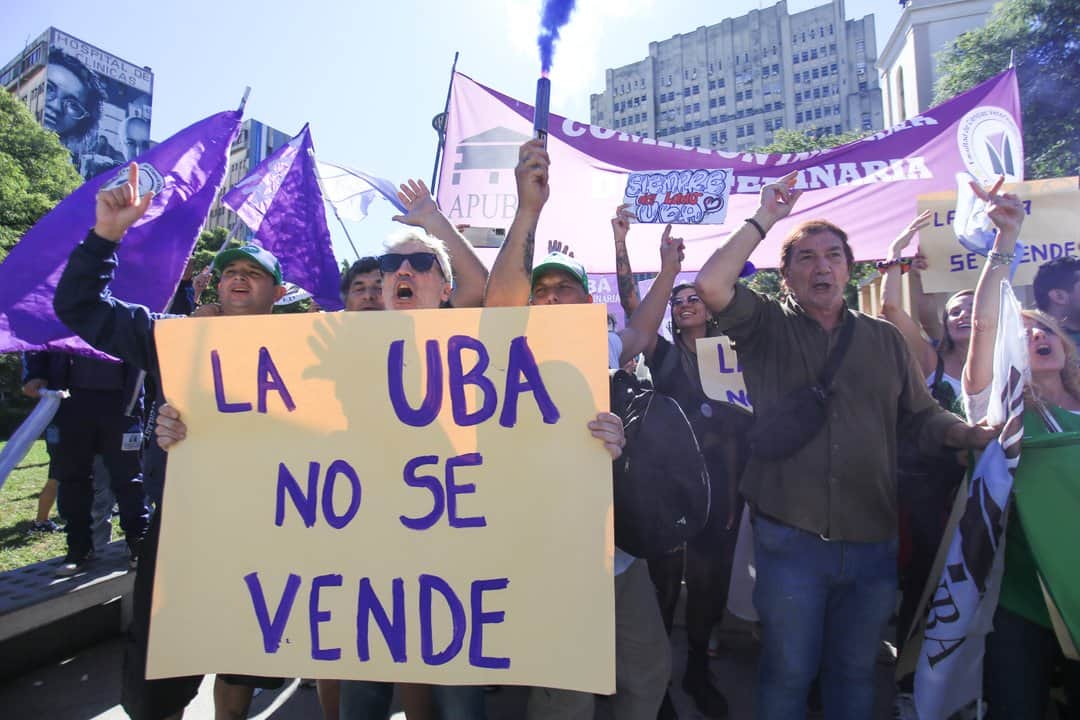 Trabajadores universitarios volvieron a parar por la aplicación de la Ley de financiamiento