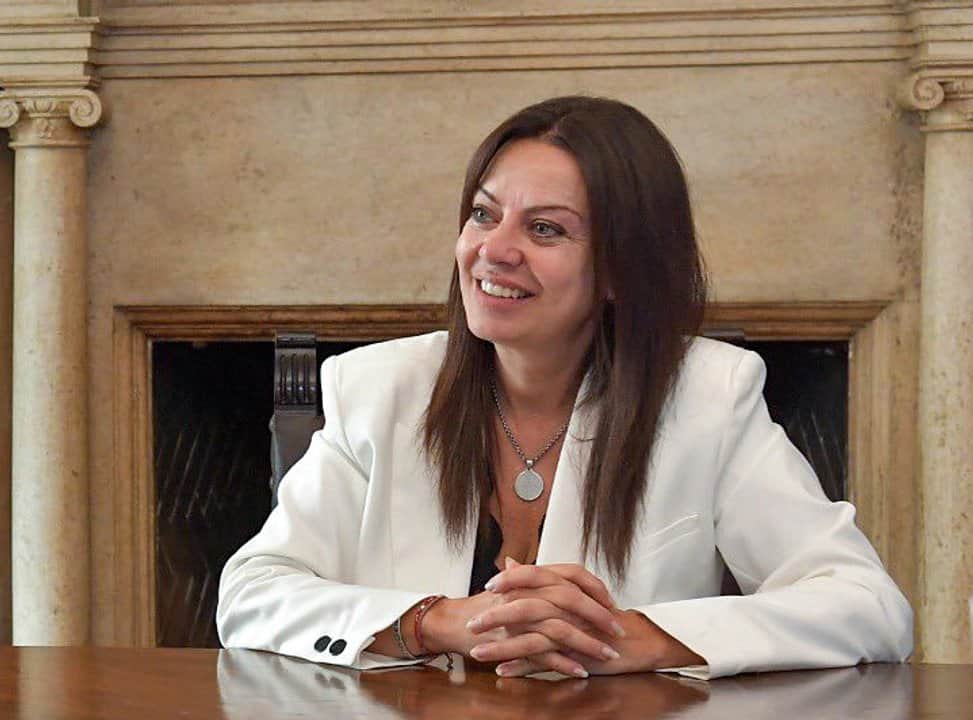 Pettovello oficializó al nuevo director de la Casa Argentina en París
