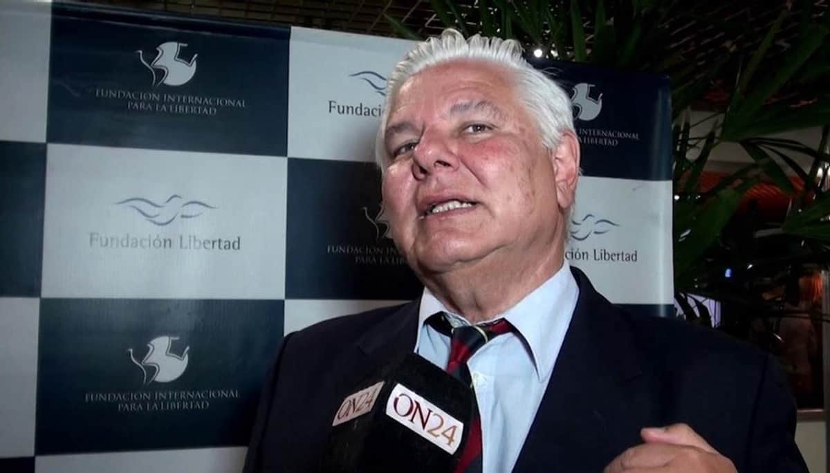 Senador libertario defendió a Bausili por las reservas de oro y cruzó a la oposición: “Basta de ficción”