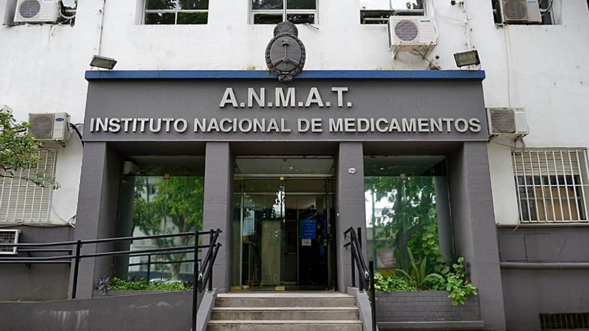 Crece la polémica por una disposición de la ANMAT sobre aranceles a medicamentos de alto costo