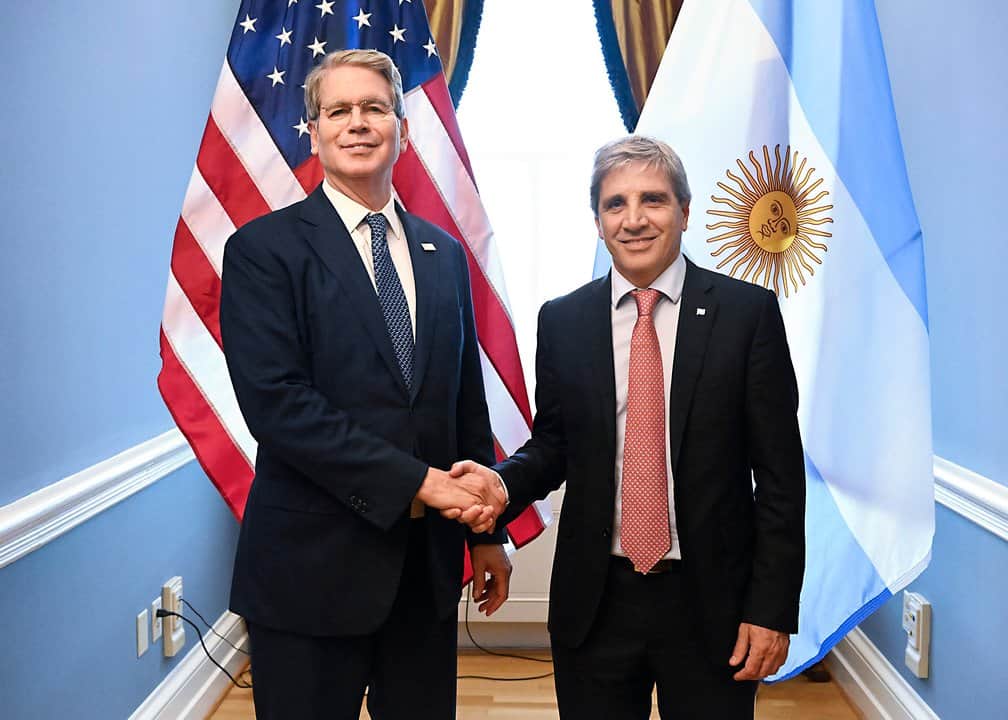 Luis Caputo se reúne con Scott Bessent para reforzar la alianza entre Milei y Trump