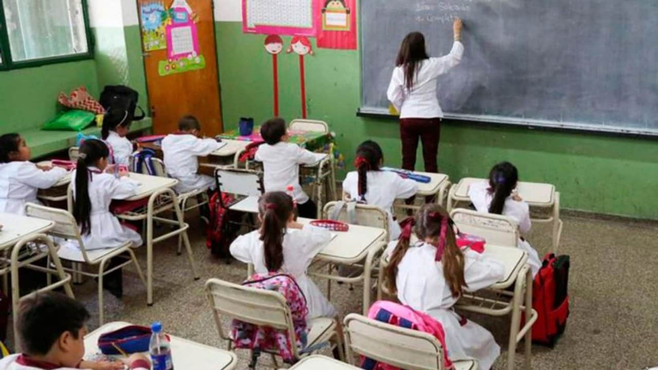 Un informe desmenuzó la situación laboral de los docentes