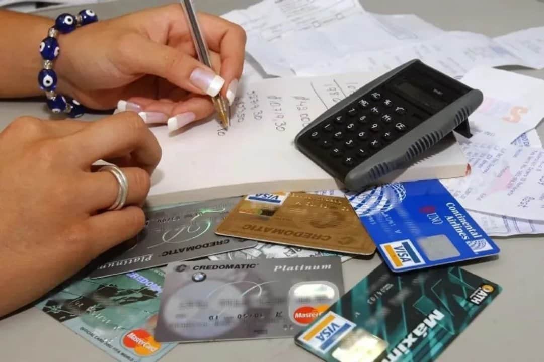 Las mujeres de menos de 25 años tienen la tasa de morosidad más alta de Argentina, según un informe