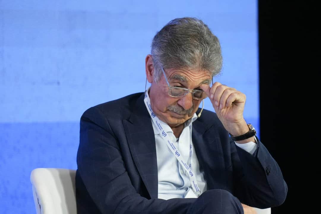 Covid-19: Sigman declara por la compra de vacunas y Duhalde fue citado por el Vacunatorio VIP