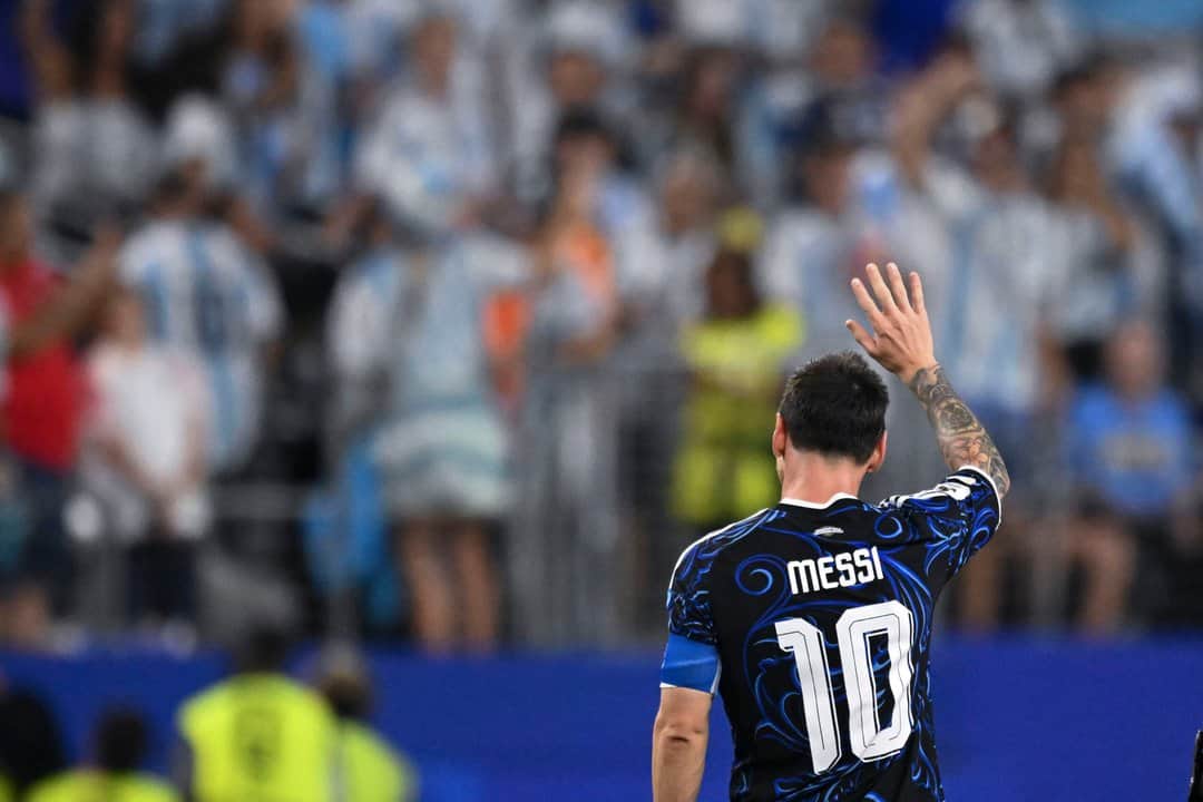 “Eternamente gracias, capitán”: los mensajes que recibió Messi tras anunciar su retiro