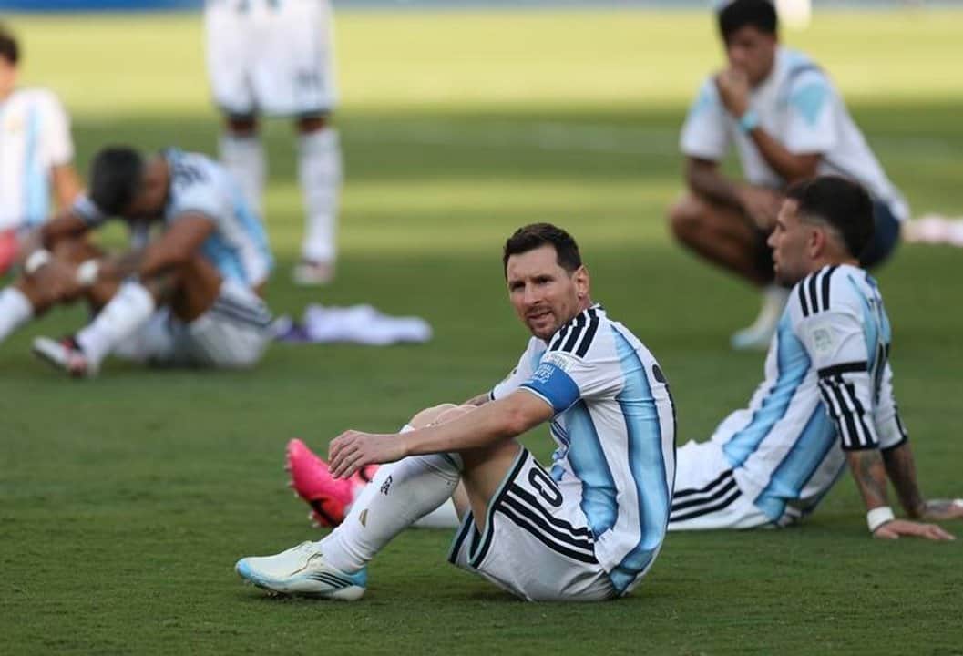 La maldición del MetLife: diez años entre el día que Messi se quiso ir y el día que se marchó para siempre