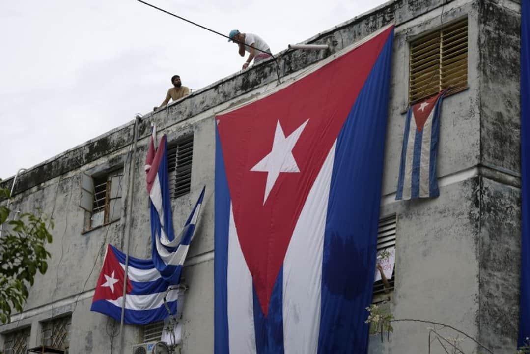 Fuerte caída del turismo en Cuba: recibió un 50 por ciento menos de viajeros que el año pasado
