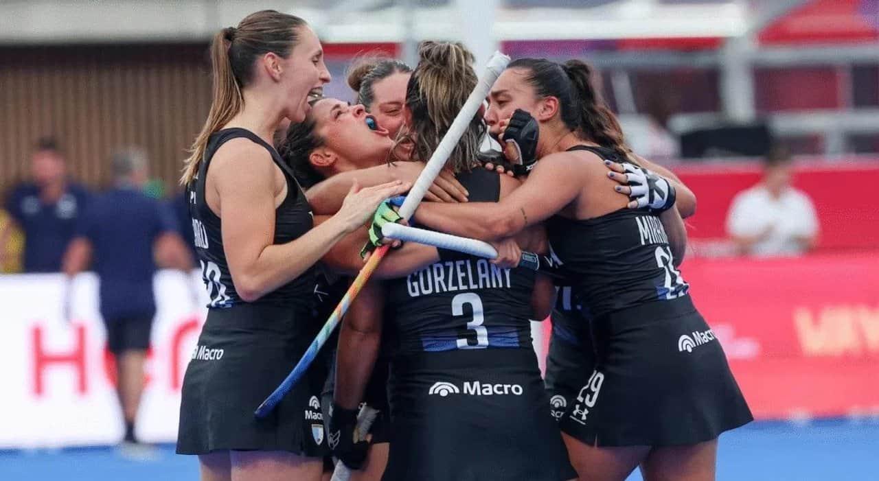 Las Leonas van por la final del Mundial ante Australia