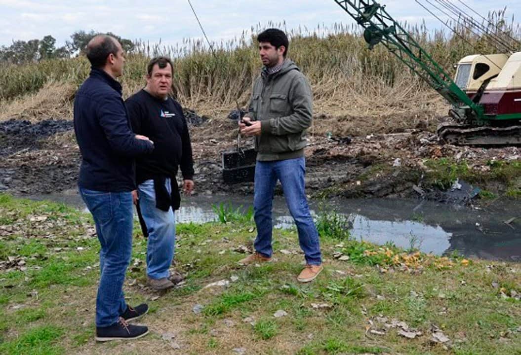 Andreotti licitó la limpieza de un arroyo clave sin publicar cuánto costará