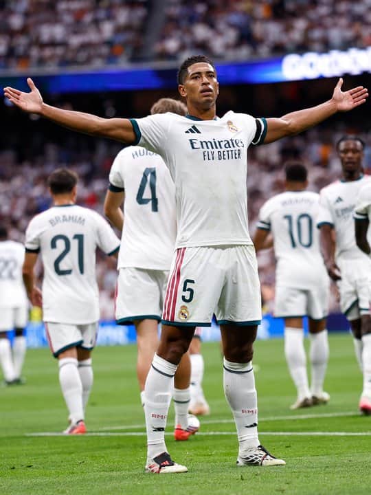 El Real Madrid goleó al Málaga y sigue siendo el líder de LaLiga de España
