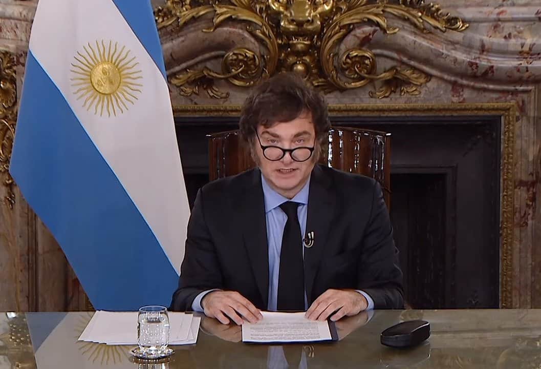 Milei viaja a Chile y ultima detalles del mensaje que dará en cadena nacional por Malvinas