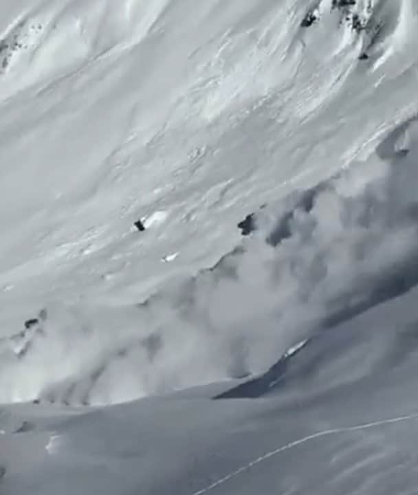 Avalancha en Cerro Chapelco: dos esquiadores se salvaron de milagro