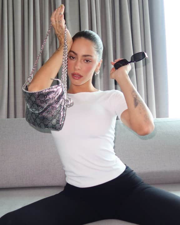 Tini Stoessel se mostró con una cartera valuada en 5200 dólares