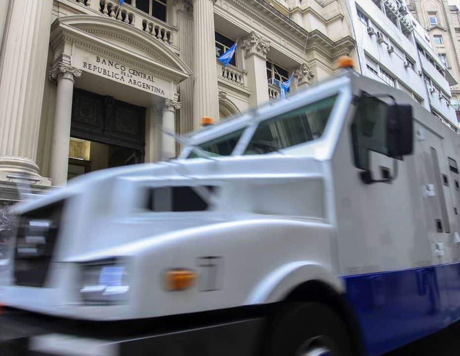 El Banco Central reanudó la compra de dólares tras no haberlo hecho el lunes