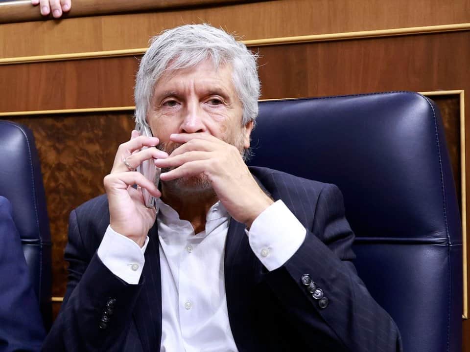 Gobierno español pide disculpas por lista de periodistas clasificado por ideología: "Es un documento informativo"