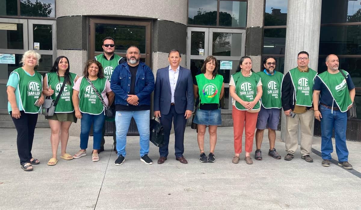 Poggi contra las cuerdas: estatales con sueldo ya piden comida al sindicato