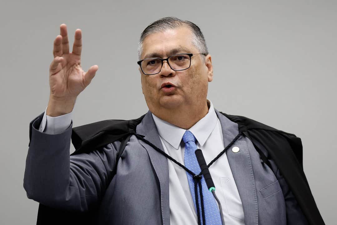 Juez de la Corte Suprema de Brasil restituye en el cargo a jefe de la Policía Federal