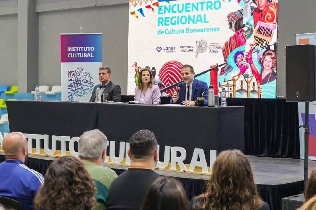Julián Álvarez y Florencia Saintout abrieron el Encuentro Regional de Cultura Bonaerense en Remedios de Escalada