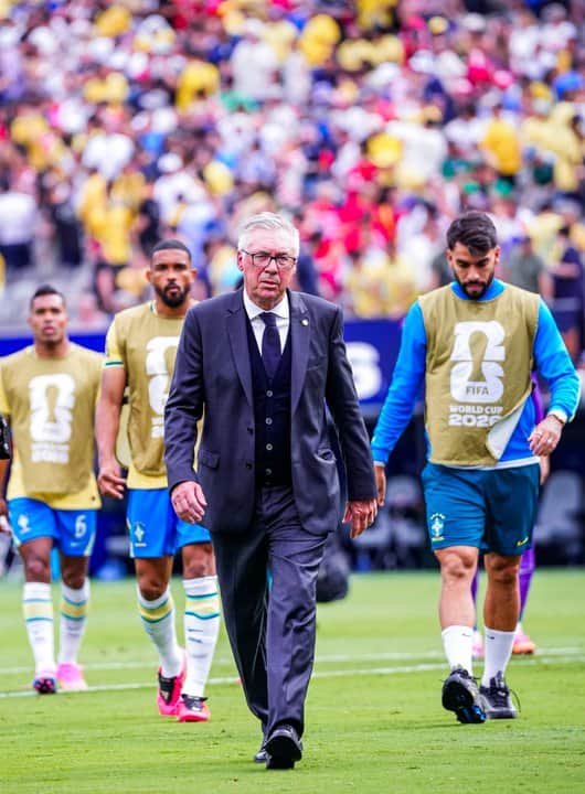 Carlo Ancelotti le respondió a Thiago Silva: “El jugador de 34 años no tiene futuro”