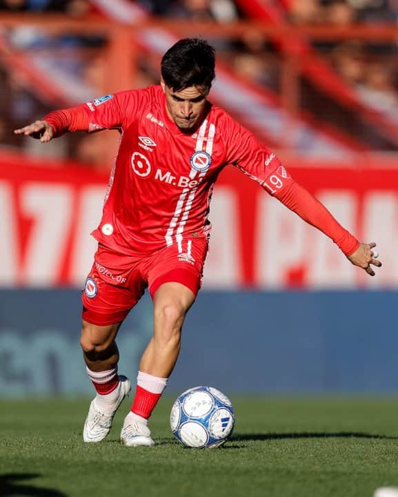 Argentinos Juniors rescató un empate ante Gimnasia y no suelta la punta del Torneo Clausura 2026