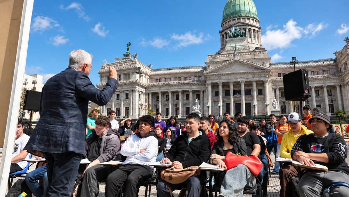 Reclamo de la UBA por la Ley de Financiamiento: a qué hora empiezan las clases públicas en Plaza de Mayo