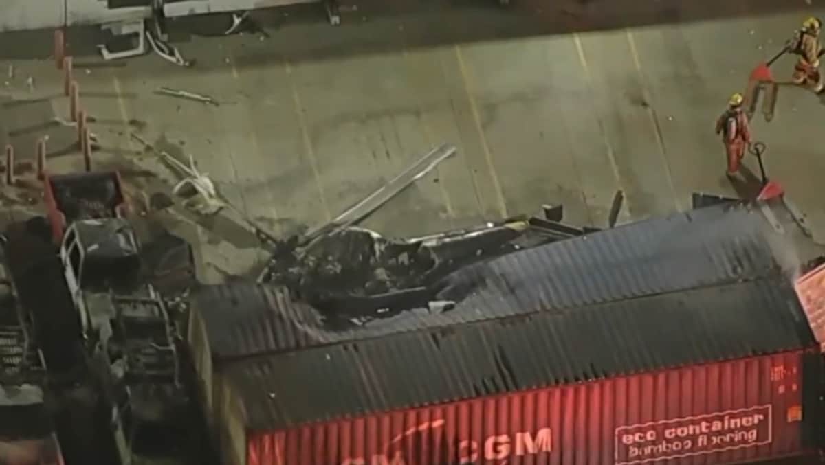 Un helicóptero de un canal de noticias se estrelló en Los Ángeles: al menos tres muertos