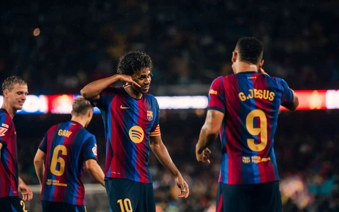 Barcelona aplastó a Racing de Santander y mantiene puntaje perfecto en LaLiga