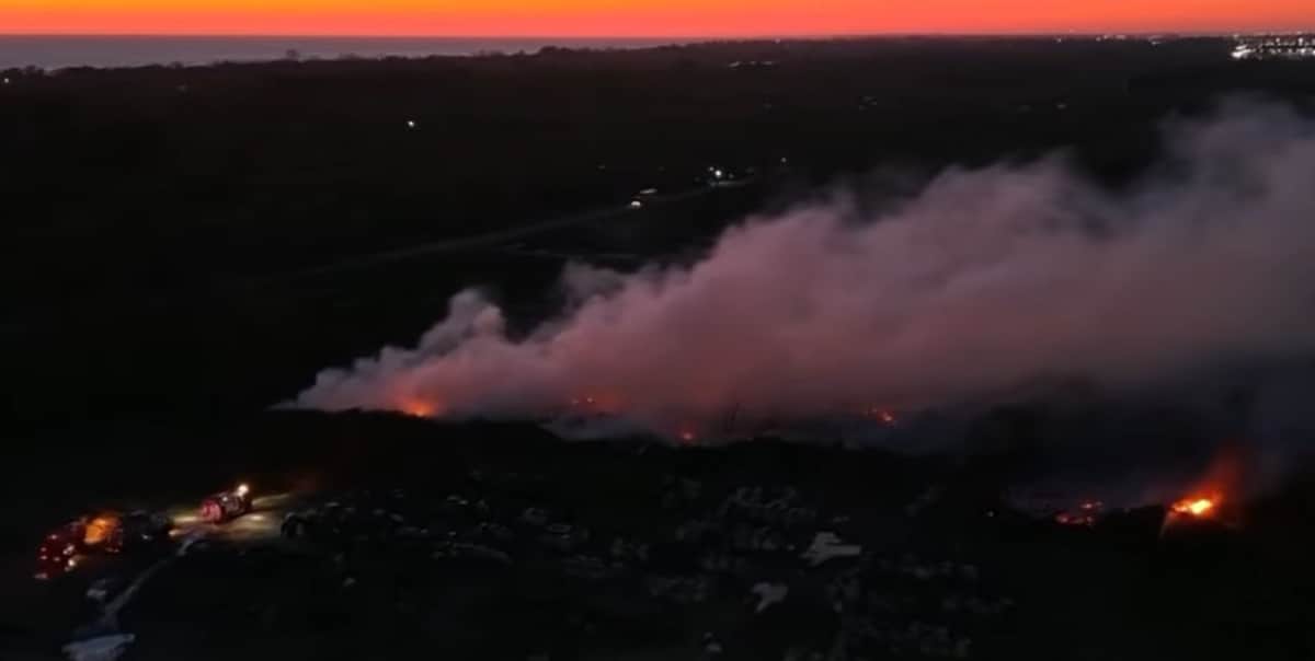 Incendio detrás del cinturón frutihortícola de Sarandí: el humo afecta la visibilidad