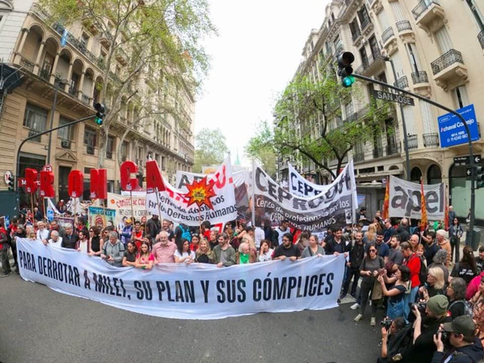 Marcha de la Bronca: comenzó la movilización de la izquierda contra el gobierno de Milei