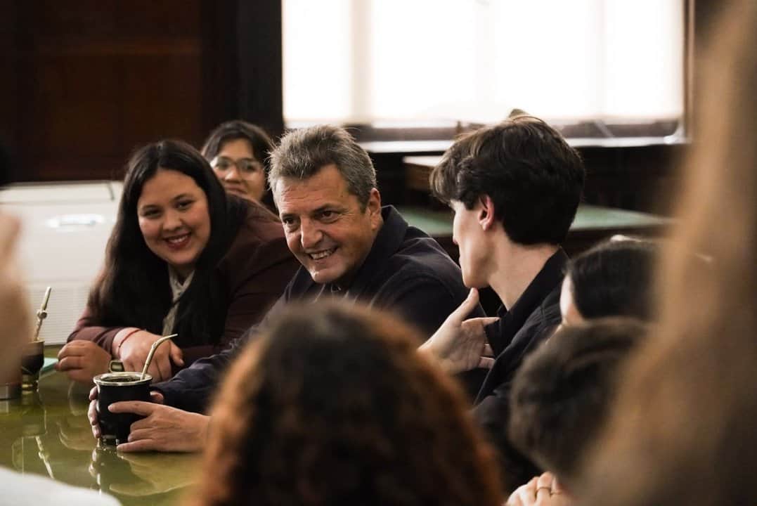 Massa reunió a más de mil jóvenes y abrió el debate por el futuro del peronismo