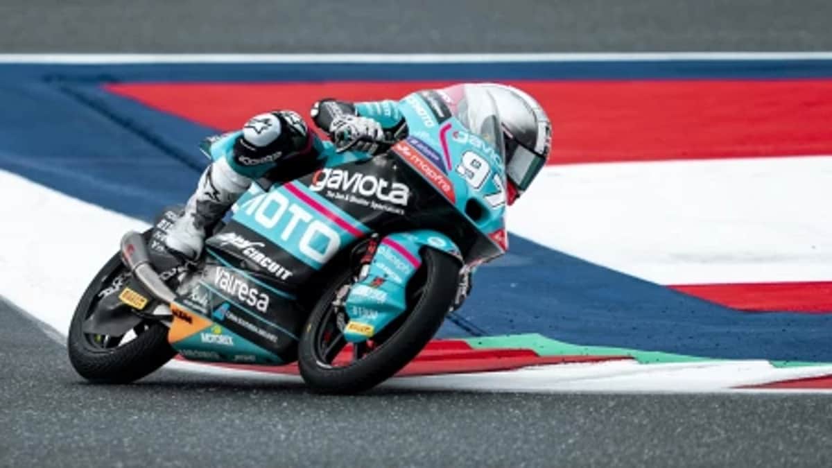 Morelli remontó 15 puestos y terminó octavo en el GP de Austria de Moto3