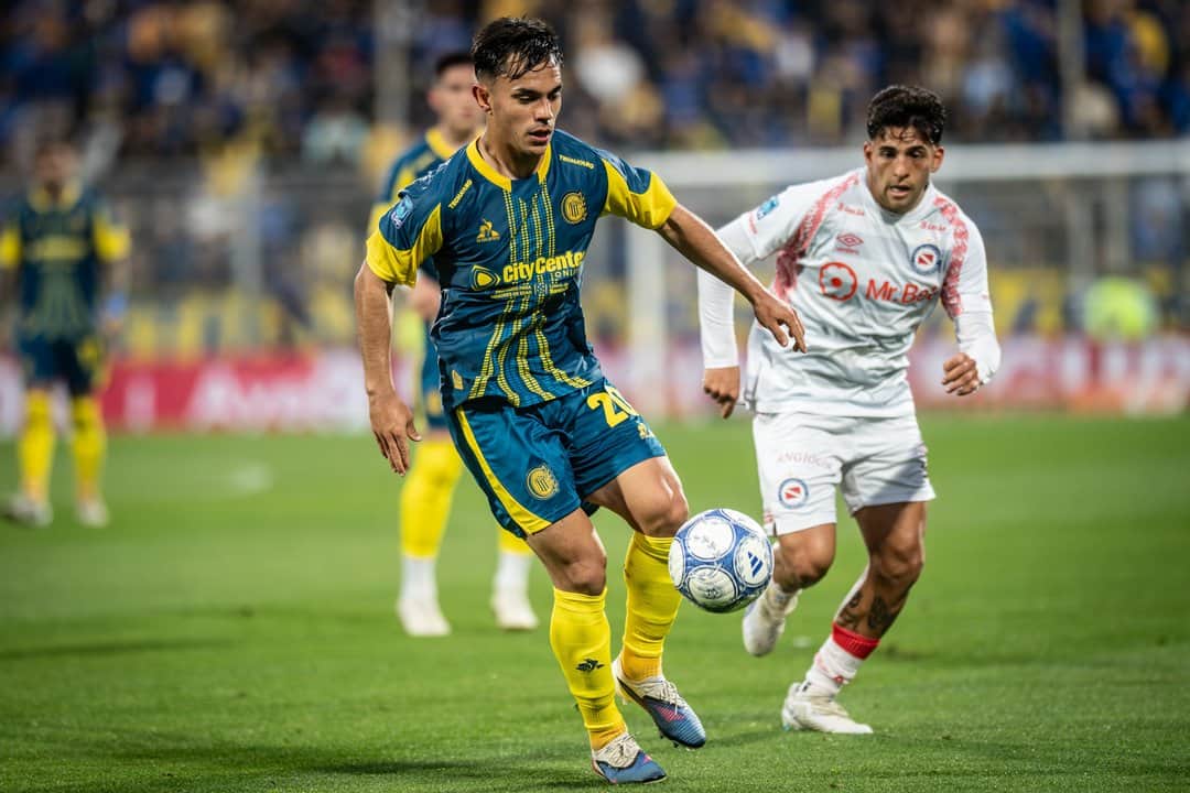 Rosario Central le ganó a Argentinos y se acercó en la tabla anual