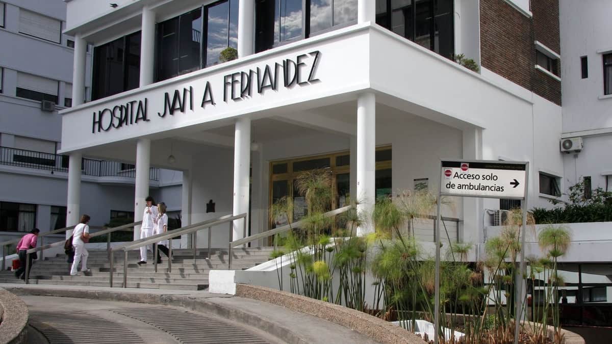 Residentes de hospitales públicos de la Ciudad paran y se movilizan al Ministerio de Salud