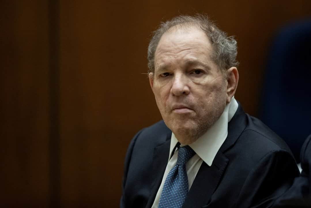 El cineasta Harvey Weinstein fue condenado a 15 años de prisión por abuso sexual