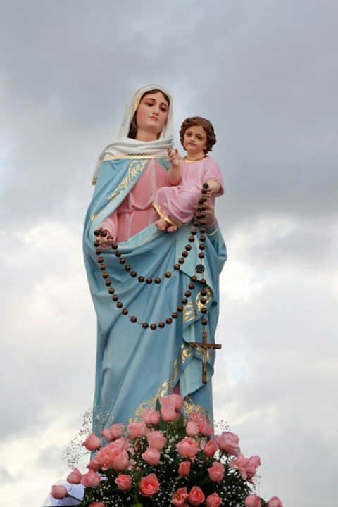 Miles de fieles celebran a la Virgen del Rosario en San Nicolás