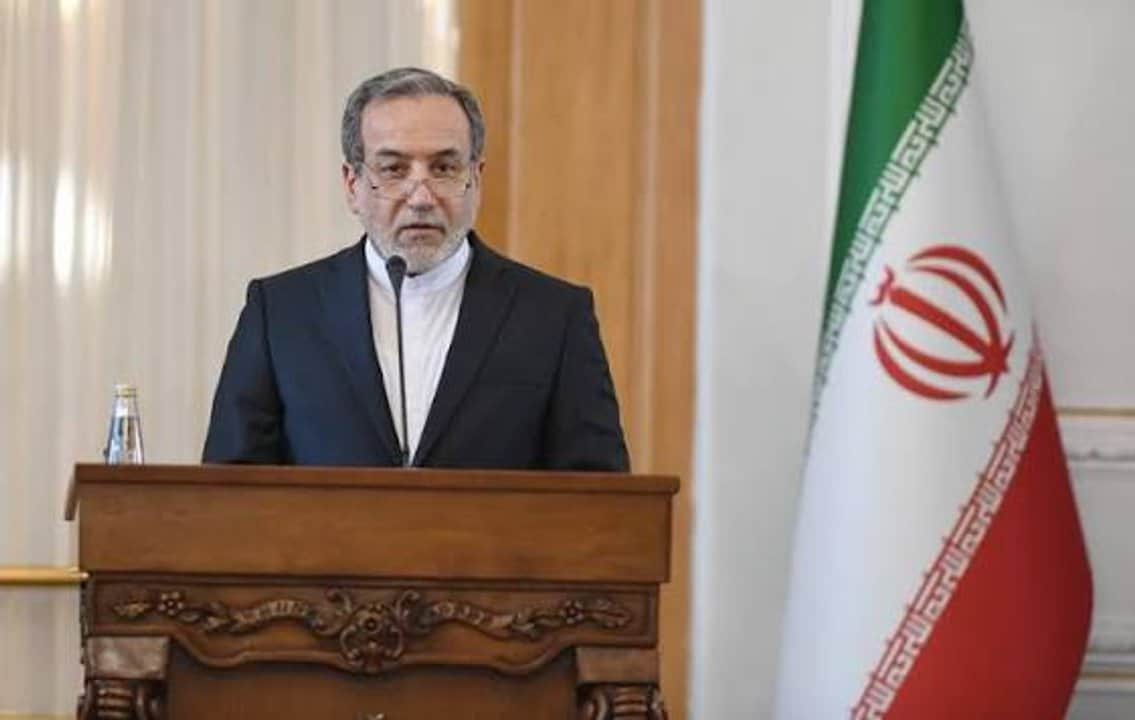 Estrecho de Ormuz podría reabrirse en siete días si se cumplen condiciones, dijo el canciller iraní