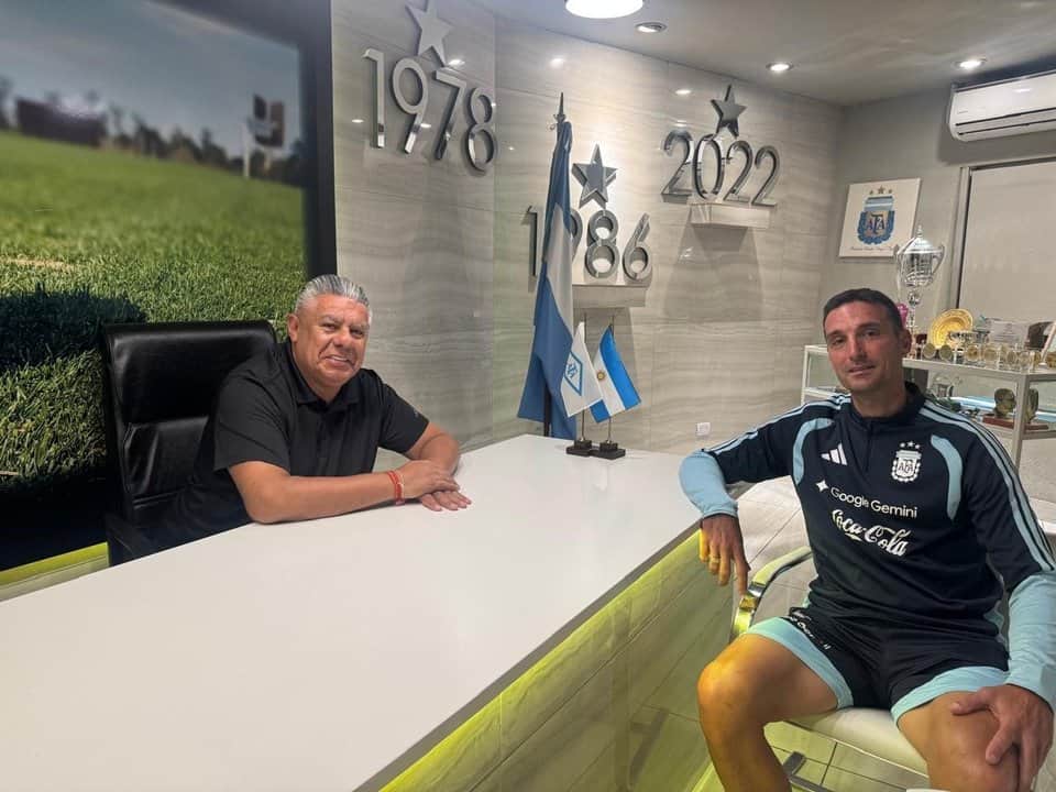 Scaloni comenzó a negociar con Tapia para renovar su vínculo en la selección argentina