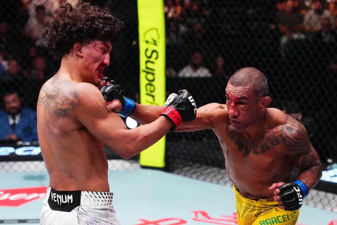El brasileño Raoni Barcelos está consciente tras sufrir un traumatismo en su pelea en UFC Vegas 121