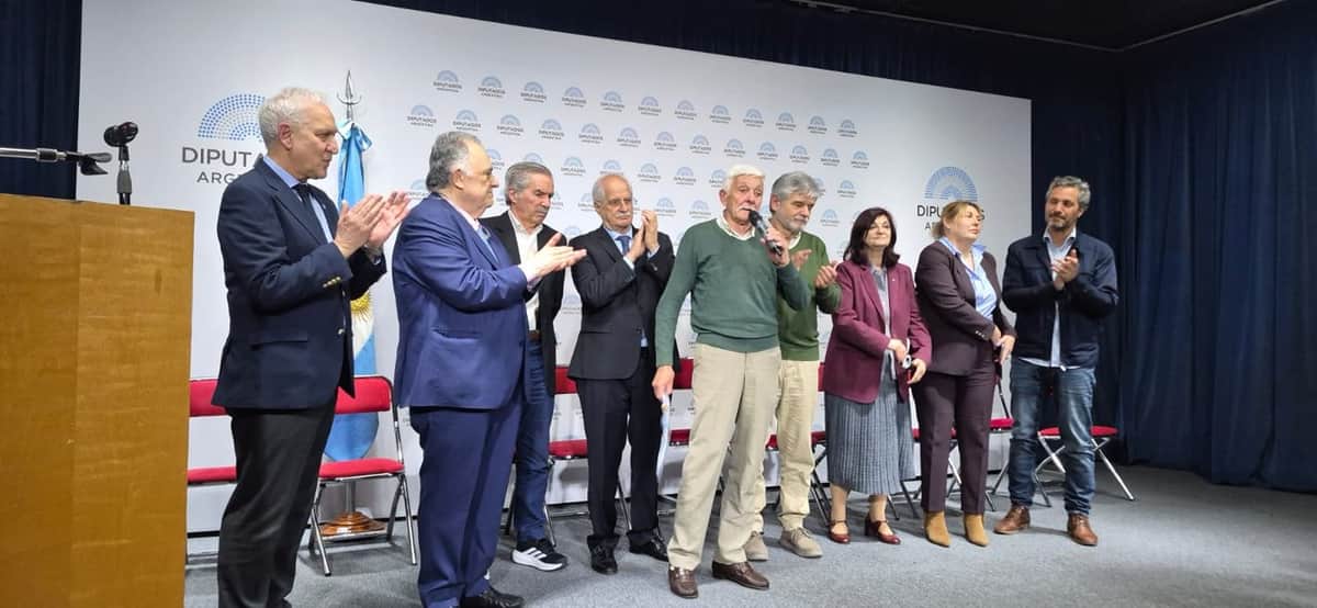 Malvinas: homenajearon en el Congreso a protagonistas del Operativo Cóndor