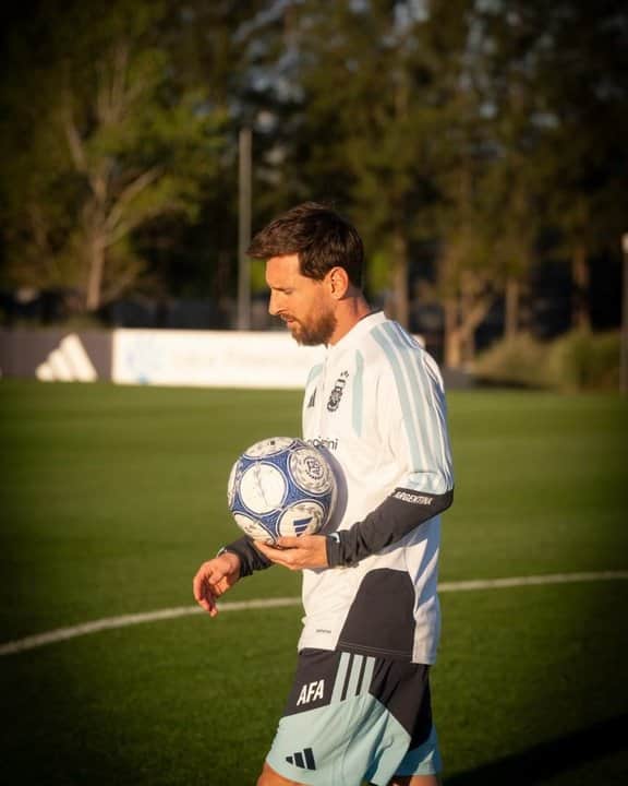 Lionel Messi y su último posteo: “Momentos especiales que sé que voy a extrañar”