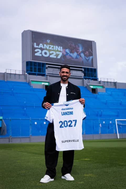 Manuel Lanzini renovó su contrato en Vélez por otro año más