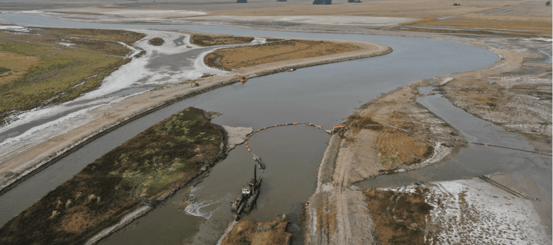 El agua puede esperar: El Gobierno promete más obras hídricas para 2027, pero ya prevé “timbear” más de 113.000 millones de pesos del fondo