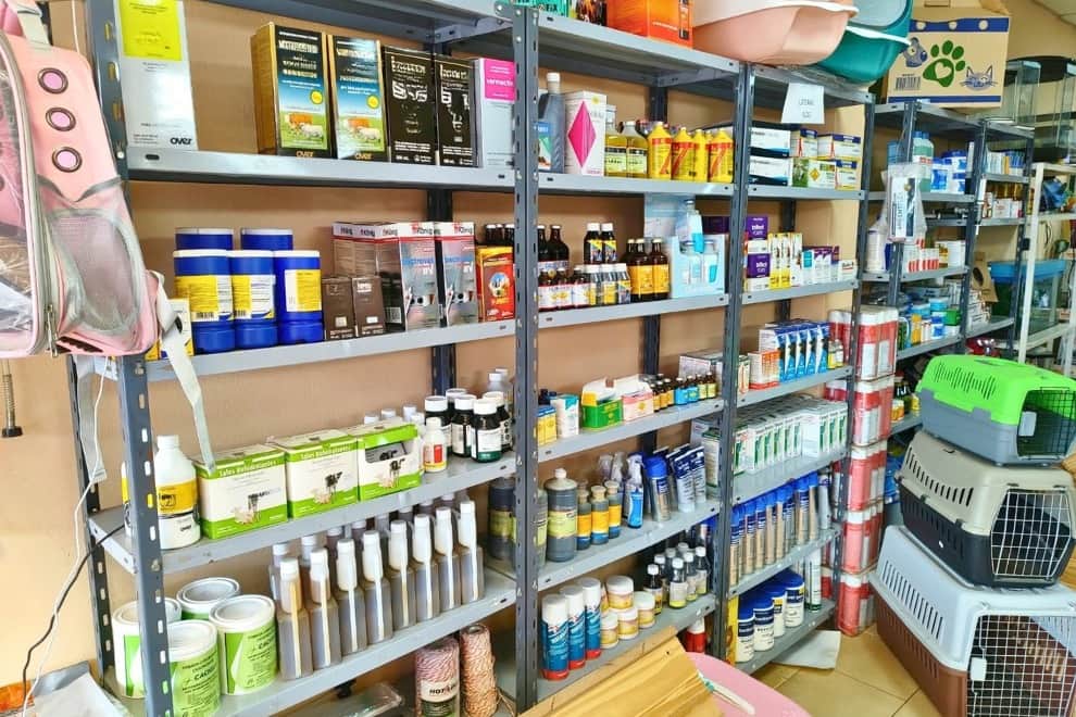 Siguen las clausuras en Córdoba: Interdictaron 700 productos zooterápicos y clausuraron una pulverizadora y un local de venta con depósito de fitosaniarios