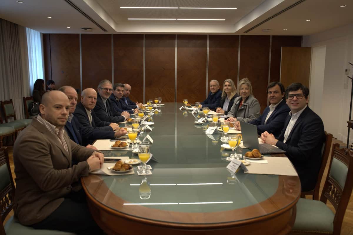 Contate otro: Mientras el agua avanza sobre el Litoral, el Gobierno se reúne a analizar El Niño con… directivos de la Bolsa de Cereales de Buenos Aires