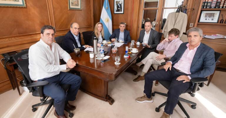 El Gobierno confirma que habrá extraordinarias y ahora dice que incluirá el Presupuesto en el temario