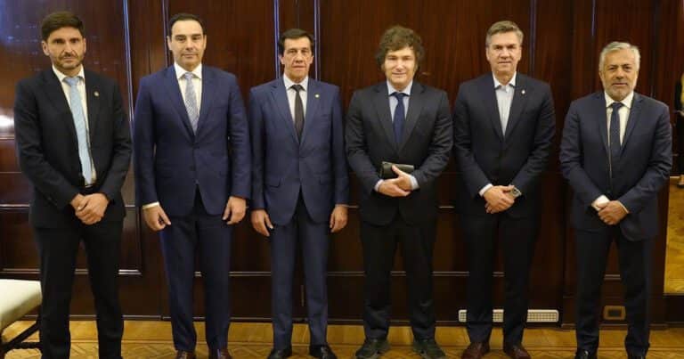 Ley de DNU y canje de deuda: fuerte presión del Gobierno para hacer caer la sesión en Diputados
