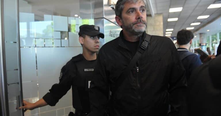 Aerolíneas: finalmente avanza un acuerdo con los gremios que deben someterlo a asamblea
