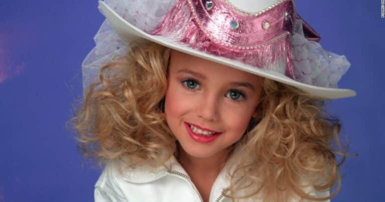 Quién mató a JonBenét Ramsey: la historia real del asesinato de la niña reina de belleza de seis años