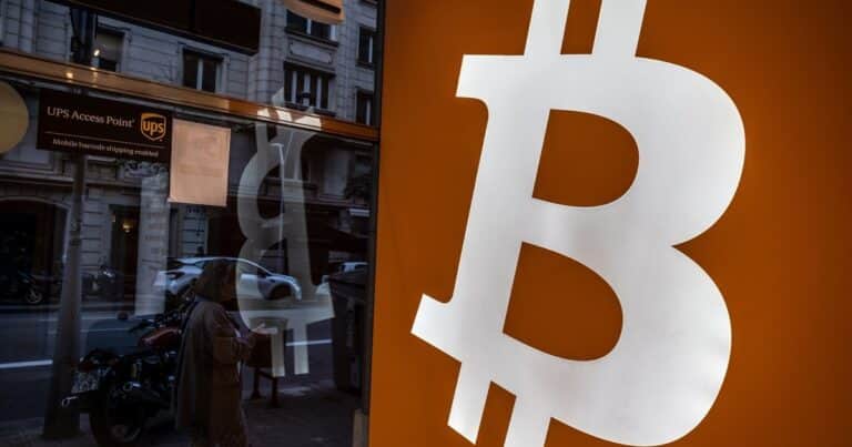 Bitcoin supera los US$ 92.000 primera vez y toca un nuevo récord